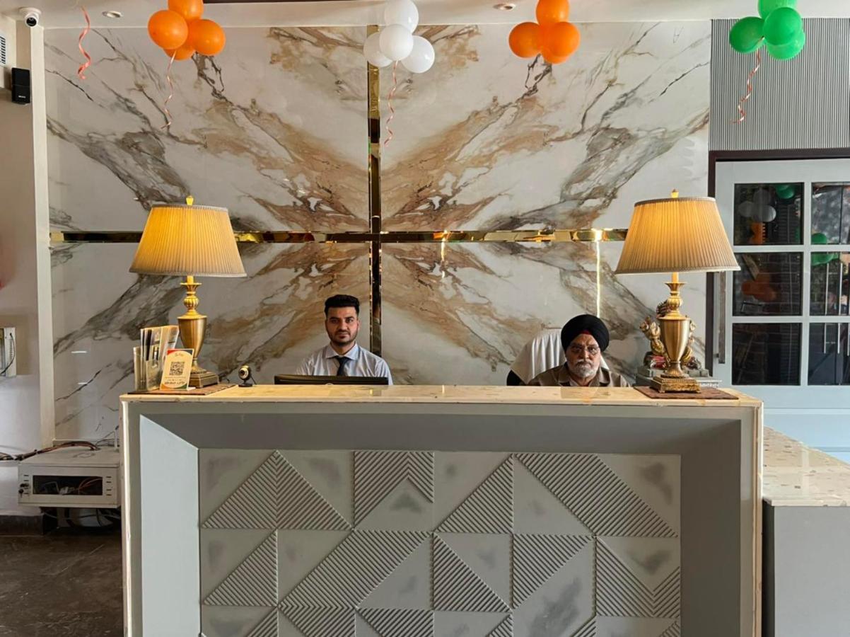 Green Hotel & Restaurant Pathānkot Extérieur photo