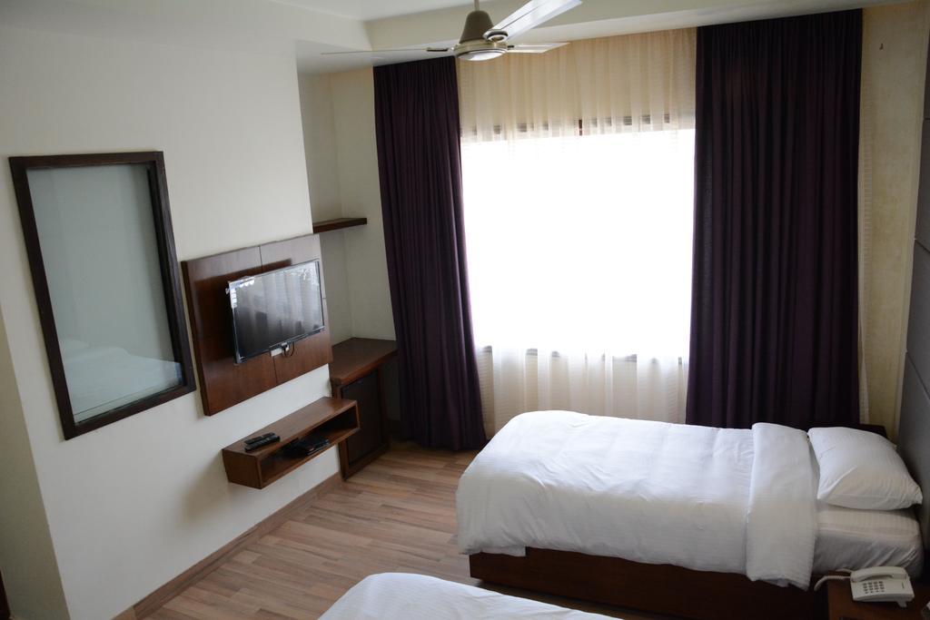 Green Hotel & Restaurant Pathānkot Chambre photo